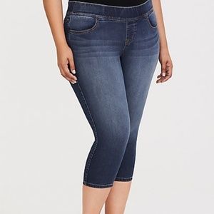 Torrid Lean Jean Crop Size 1